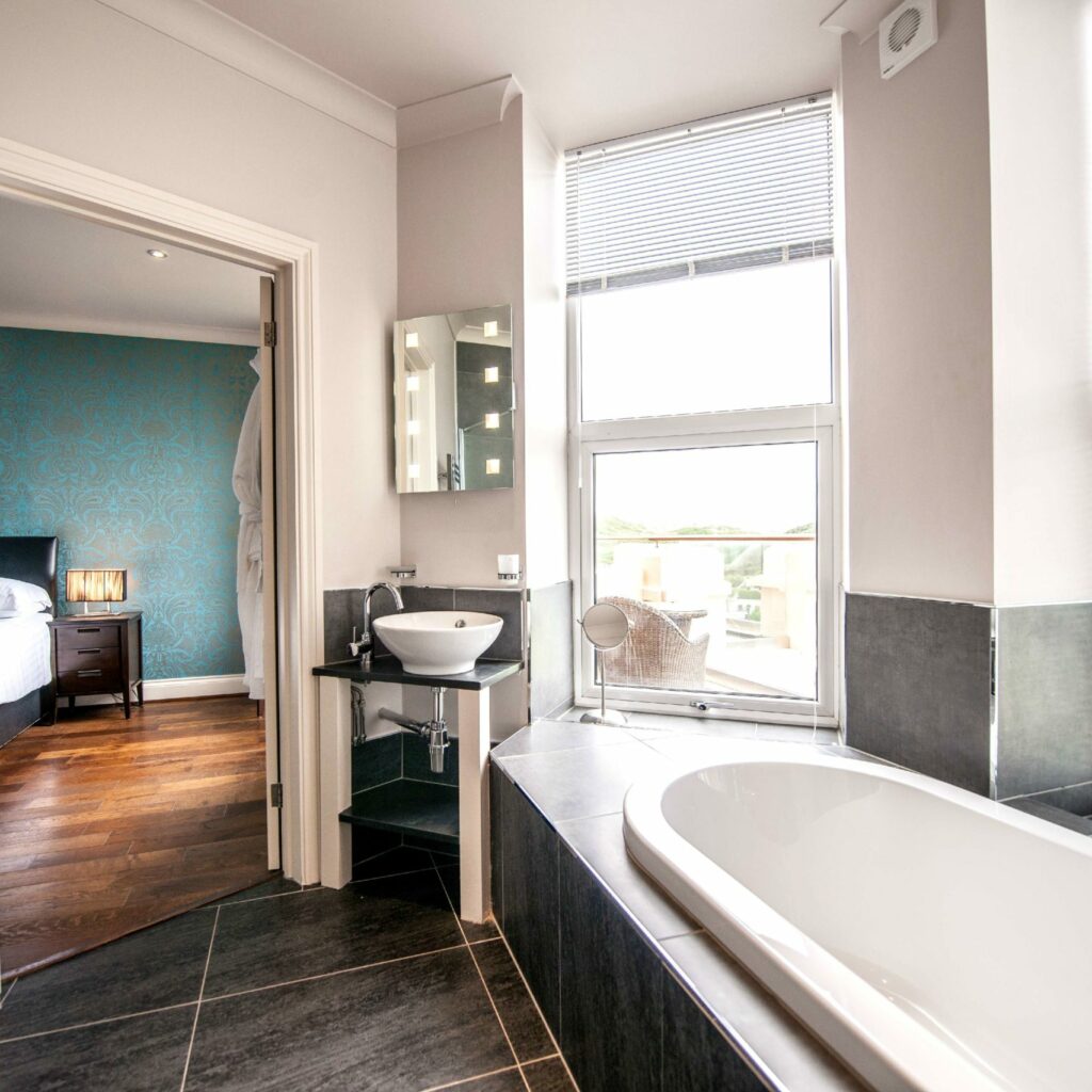 104 Bathroom - Hotel Rooms in Woolacombe Bay Hotel