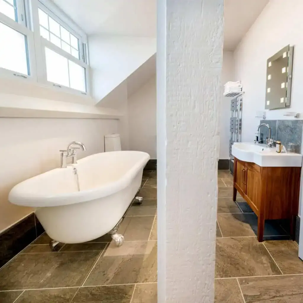 Loft Suite Bathroom