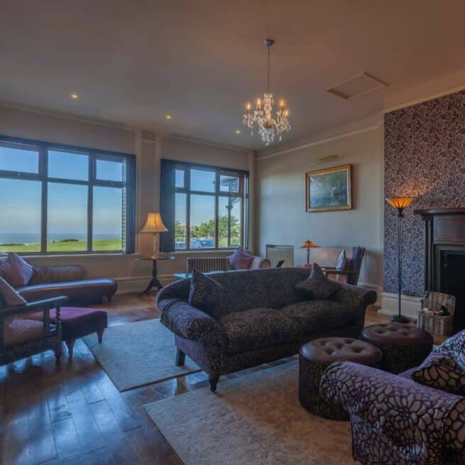 Seaview Lounge